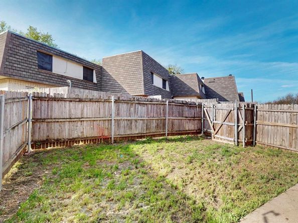 1772  Belshire Court , Fort Worth Texas 76140