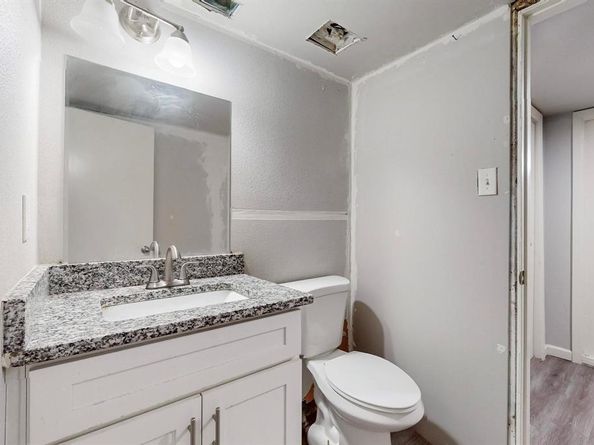 1772  Belshire Court , Fort Worth Texas 76140