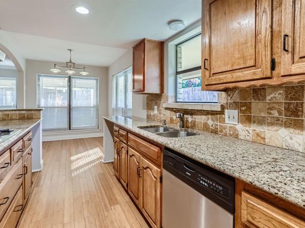 303  Trailridge Drive , Richardson Texas 75081