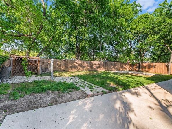 1520  Barcus Circle , Fort Worth Texas 76134