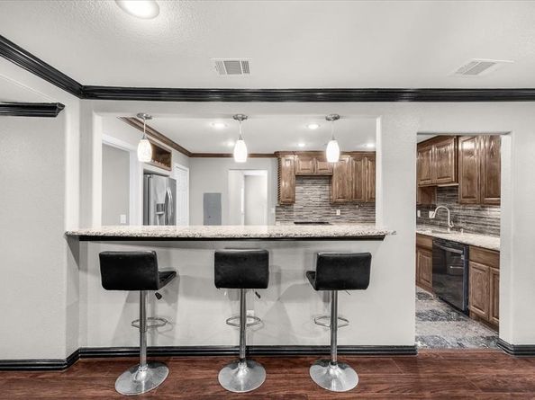 1520  Barcus Circle , Fort Worth Texas 76134