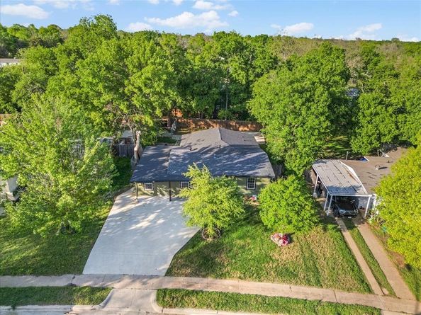 1520  Barcus Circle , Fort Worth Texas 76134