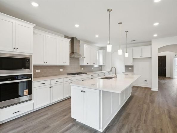 2704  Creekdale Drive , Celina Texas 75009