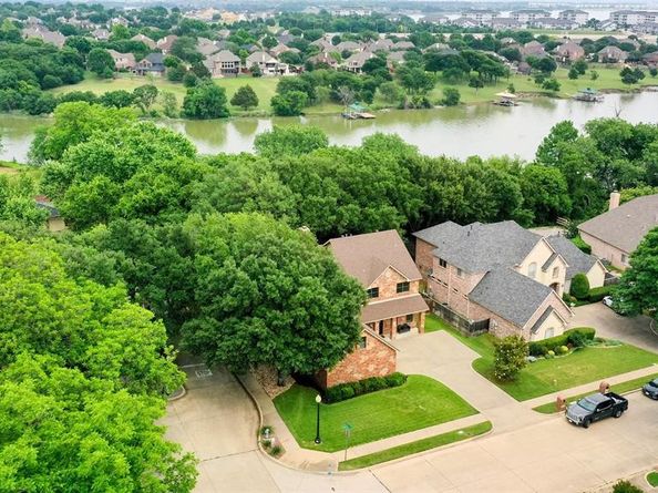 4402  Running Brook Drive , Rowlett Texas 75088