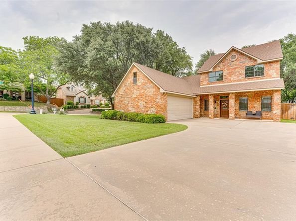 4402  Running Brook Drive , Rowlett Texas 75088