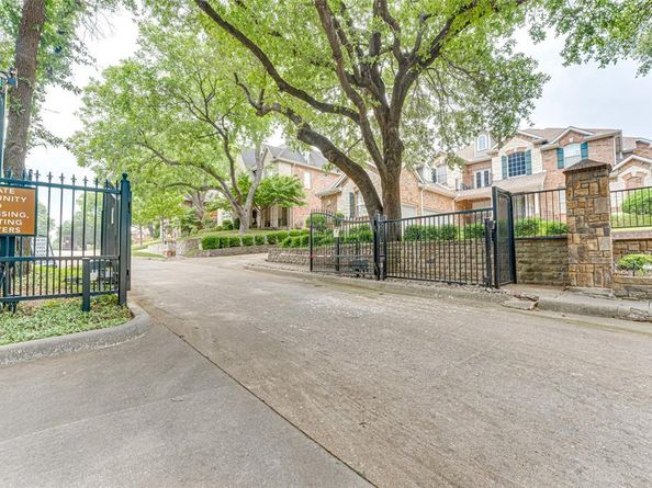 4402  Running Brook Drive , Rowlett Texas 75088