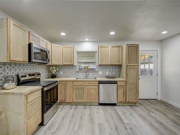1601  Elizabeth Drive , Garland Texas 75042