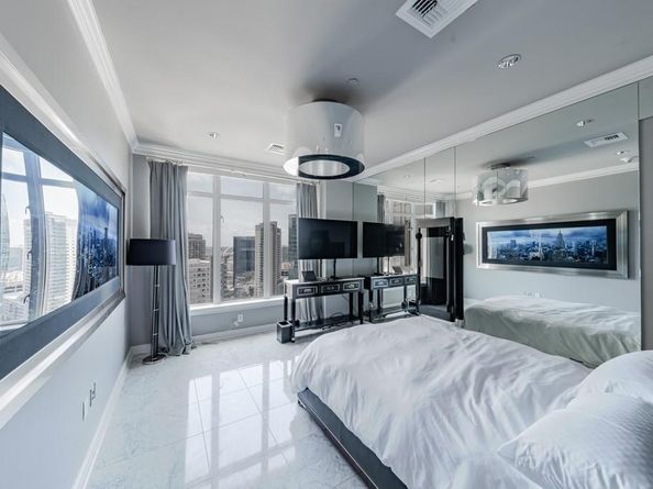 2525 N Pearl Street  1704, Dallas Texas 75201