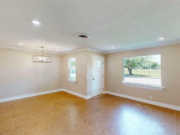 3201  Lakeland Street , Fort Worth Texas 76111