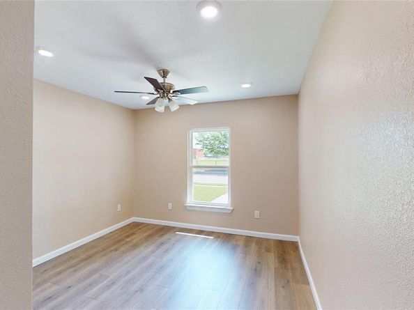 3201  Lakeland Street , Fort Worth Texas 76111