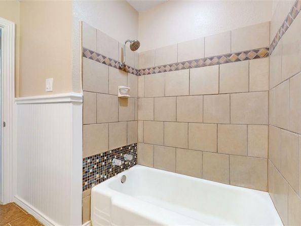 3201  Lakeland Street , Fort Worth Texas 76111