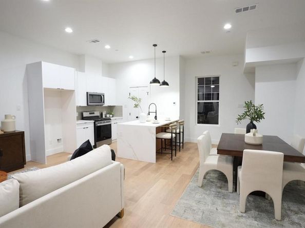 629 N Tyler Street , Dallas Texas 75208