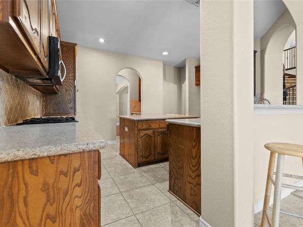 800  Whitley Court , Kennedale Texas 76060