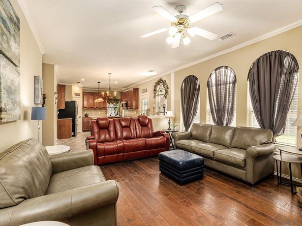 1516  Cheyenne Trail , Mansfield Texas 76063
