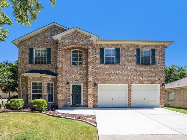 1516  Cheyenne Trail , Mansfield Texas 76063