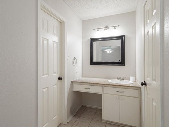 4029  Aragon Drive , Fort Worth Texas 76133