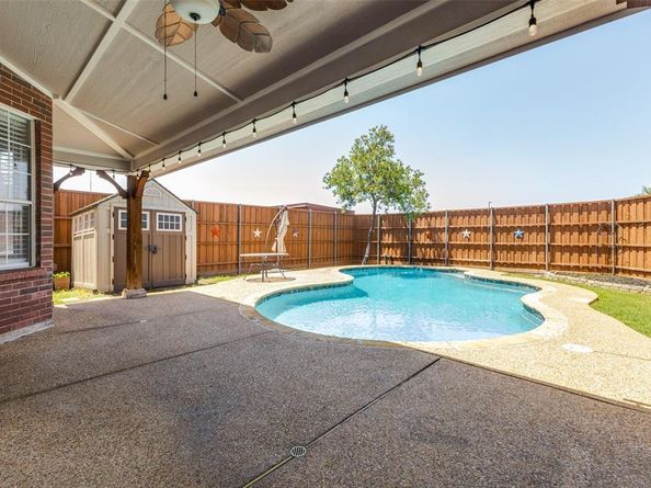 1729  Sheffield Drive , Garland Texas 75040