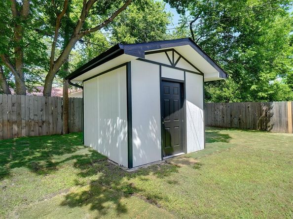 916  Kelley Drive , Everman Texas 76140