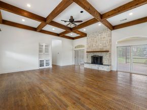 734  Monssen Parkway , Dallas Texas 75224