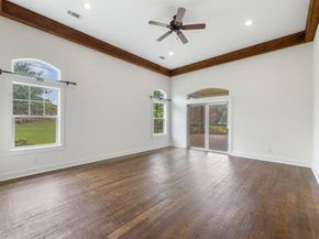 734  Monssen Parkway , Dallas Texas 75224