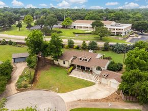 734  Monssen Parkway , Dallas Texas 75224
