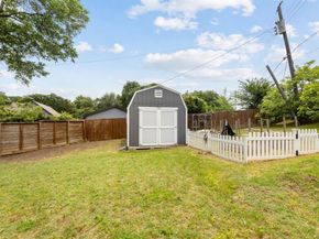 734  Monssen Parkway , Dallas Texas 75224