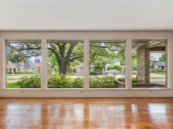 2900  Simondale Drive , Fort Worth Texas 76109