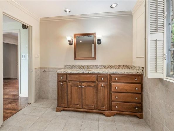 2900  Simondale Drive , Fort Worth Texas 76109