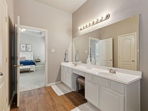 2387  Barret Drive , Frisco Texas 75033