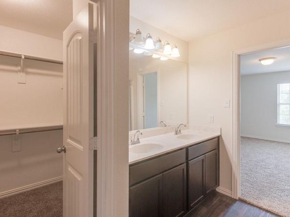 1512  Sierra Estate Trail , Fort Worth Texas 76119