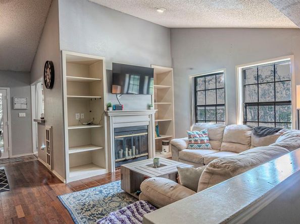 4516  Forestgate Drive , Arlington Texas 76017