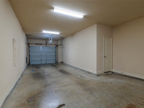 724  Skyline Bluff Court , Fort Worth Texas 76102