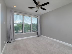 724  Skyline Bluff Court , Fort Worth Texas 76102
