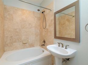 724  Skyline Bluff Court , Fort Worth Texas 76102
