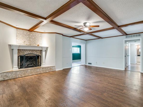1601  Lexington Drive , Garland Texas 75041