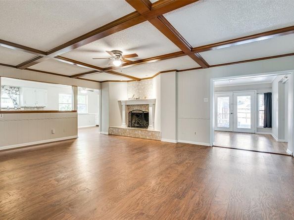 1601  Lexington Drive , Garland Texas 75041
