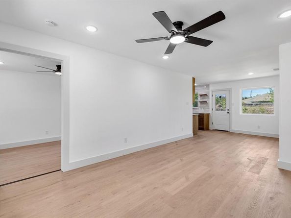 3323  Pacesetter Drive , Dallas Texas 75241