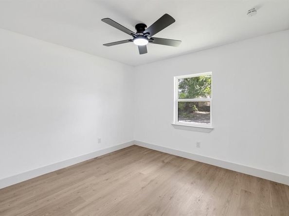 3323  Pacesetter Drive , Dallas Texas 75241