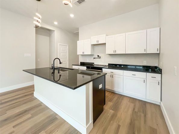 4006  Coolidge Street , Dallas Texas 75215