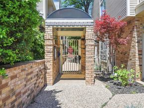5325  Bent Tree Forest Drive  1102, Dallas Texas 75248