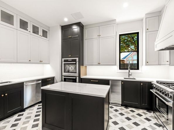 3111  Lake Creek Drive , Highland Village Texas 75077