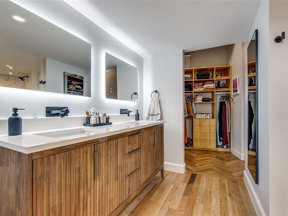 509  Elm Street  504, Dallas Texas 75202
