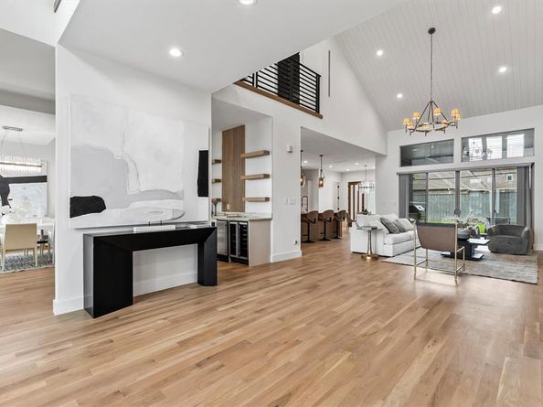 6411  Royal Lane , Dallas Texas 75230