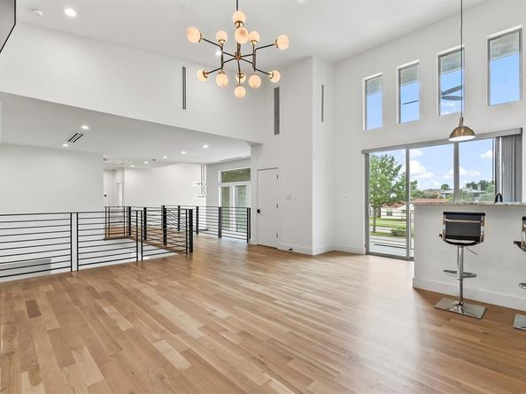 6411  Royal Lane , Dallas Texas 75230