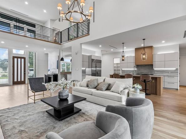 6411  Royal Lane , Dallas Texas 75230