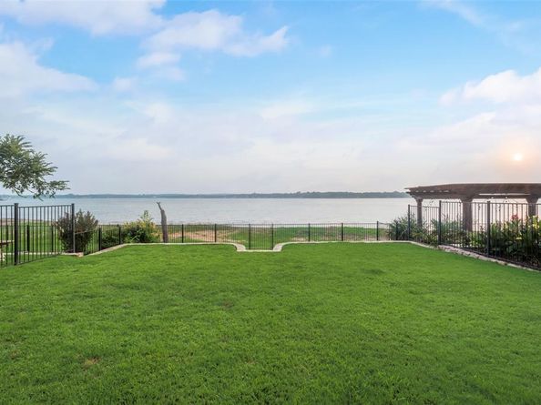 10021  Lakeside Drive , Fort Worth Texas 76179