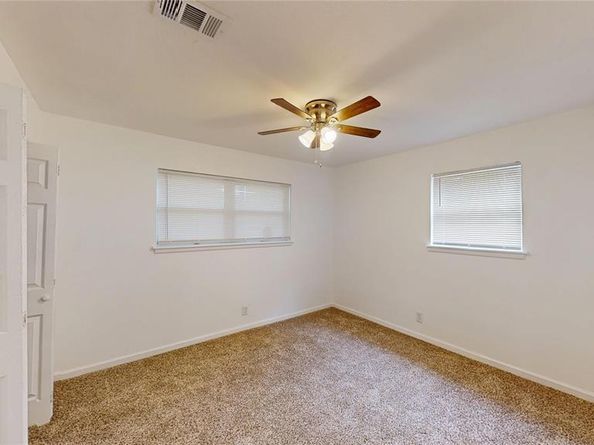 1608  Holt Street , Fort Worth Texas 76103