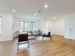 1608  Holt Street , Fort Worth Texas 76103