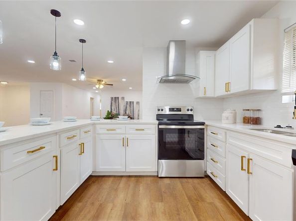 1608  Holt Street , Fort Worth Texas 76103