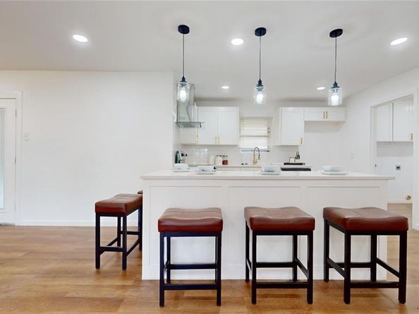1608  Holt Street , Fort Worth Texas 76103